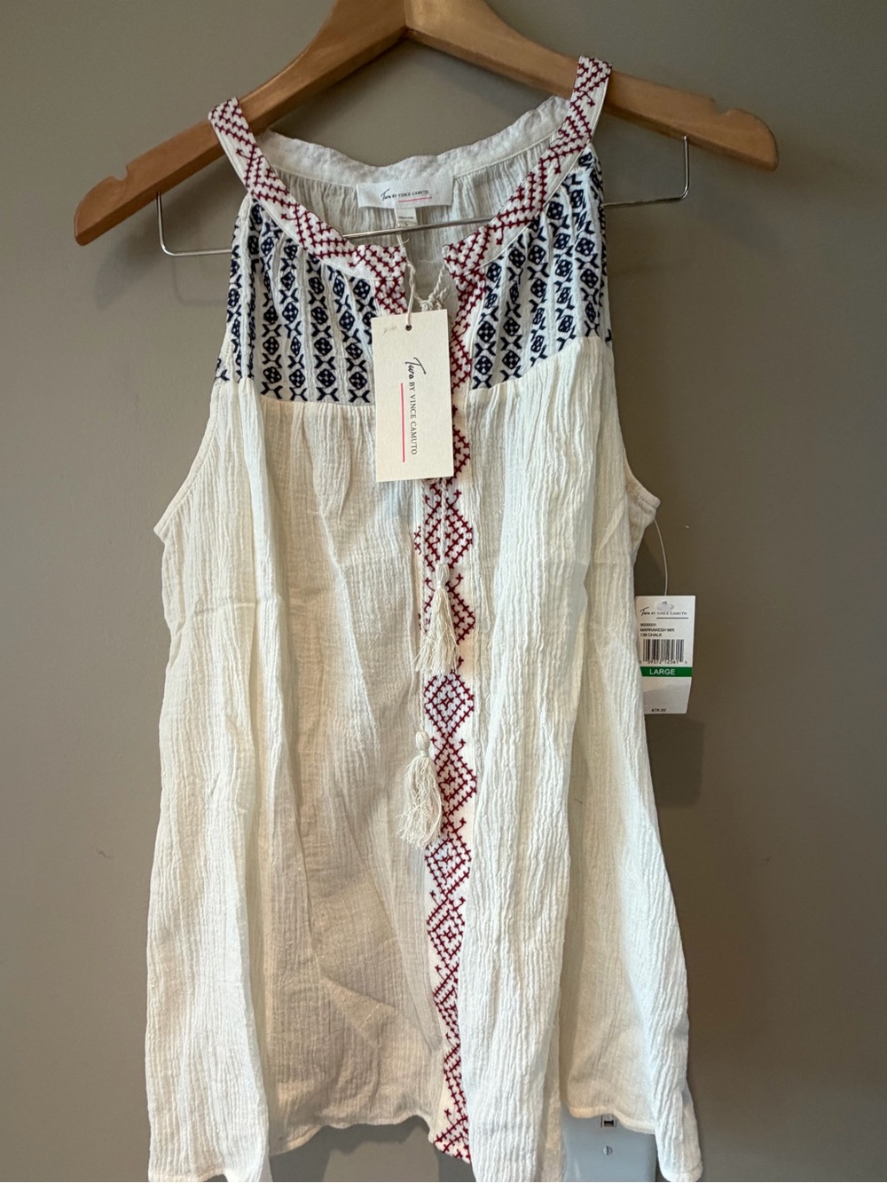 Vince Camuto Cream Gauze tunic Tank with Navy and Red Embroidery L NWT
